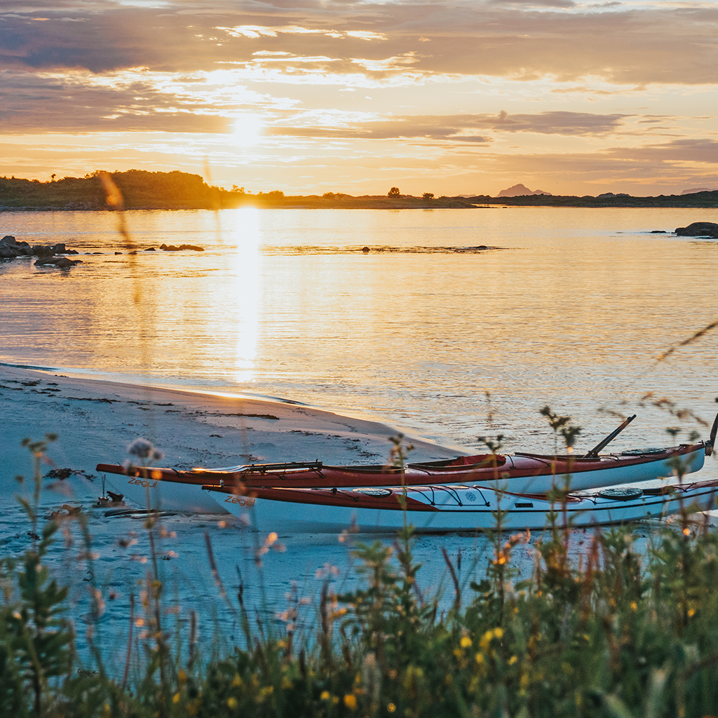 Kayaking in Lofoten, adventures with kayaking